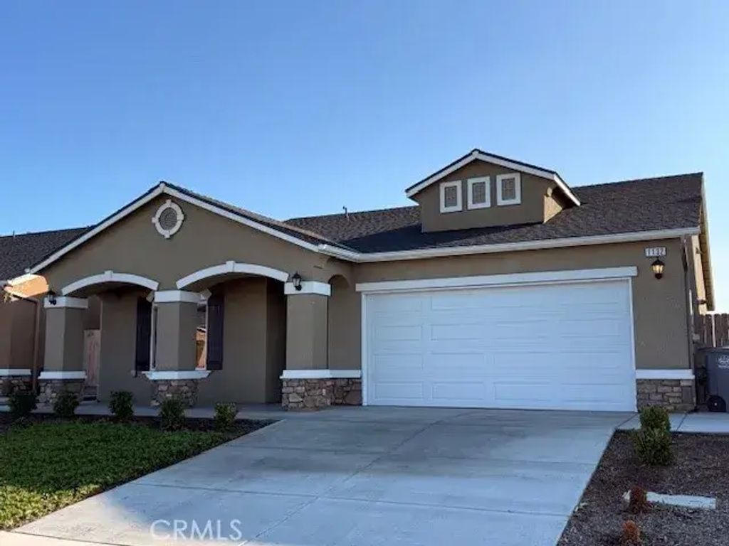 1132 Orange, Avenal