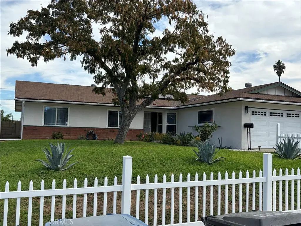 3555 Dixie, Riverside