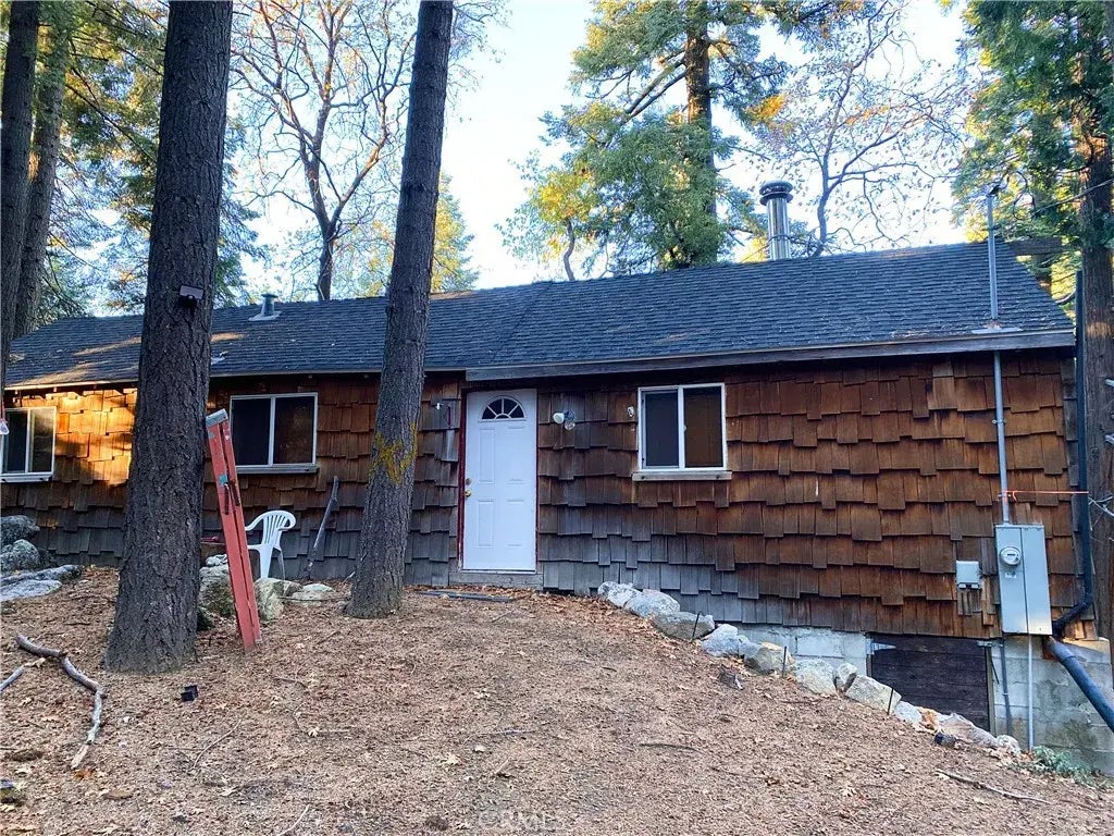 22166 Crestline, Palomar Mountain