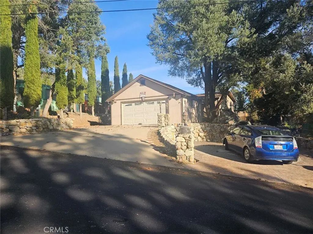 2808 Yukon Way, Pine Mountain Club