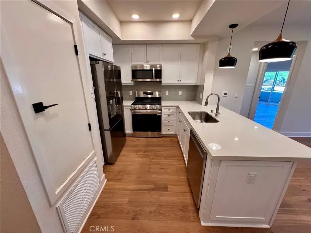 927 Deep Valley Drive 204, Rolling Hills Estates