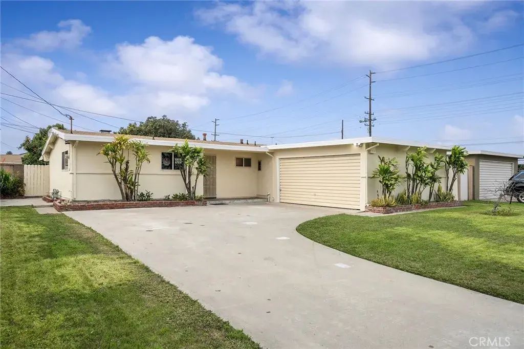 10031 Burgundy, Anaheim
