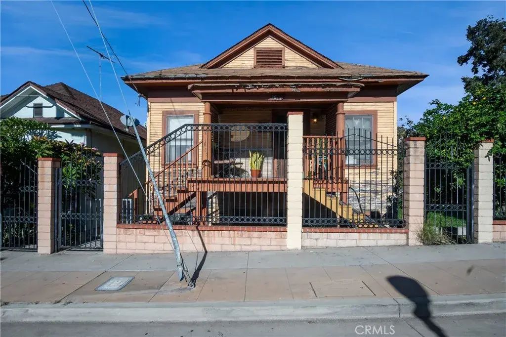 1613 E 1st, Los Angeles
