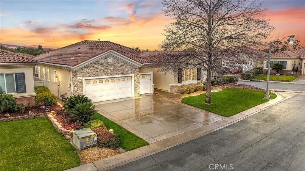 1587 Summerlin Court, Beaumont