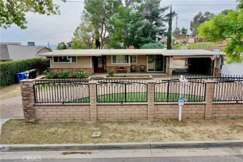 12801 Gladstone Avenue, Sylmar
