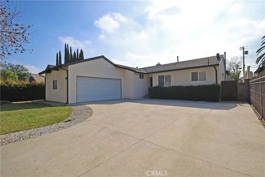 13428 Friar, Van Nuys