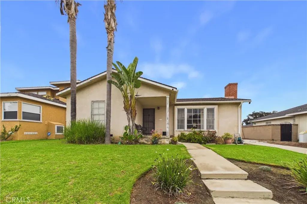 1331 E Marshall, Long Beach