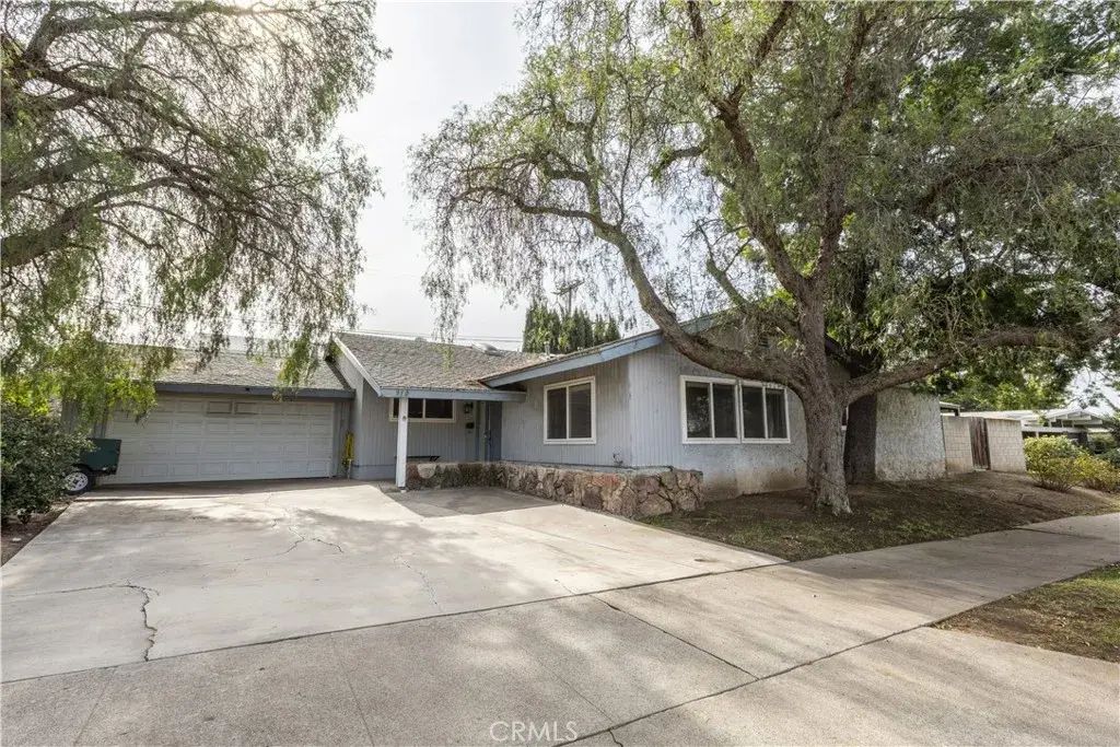910 E Glendale, Orange