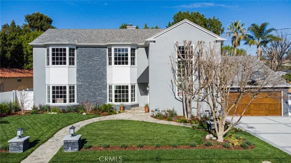 11165 Valley Spring, Studio City
