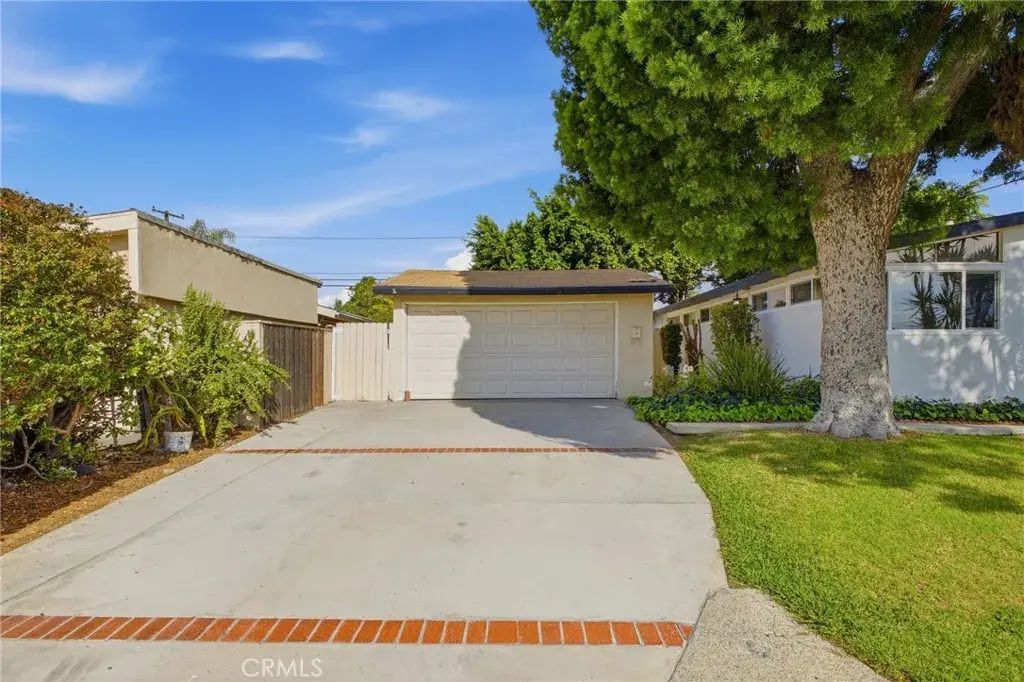 15025 Rosalita, La Mirada