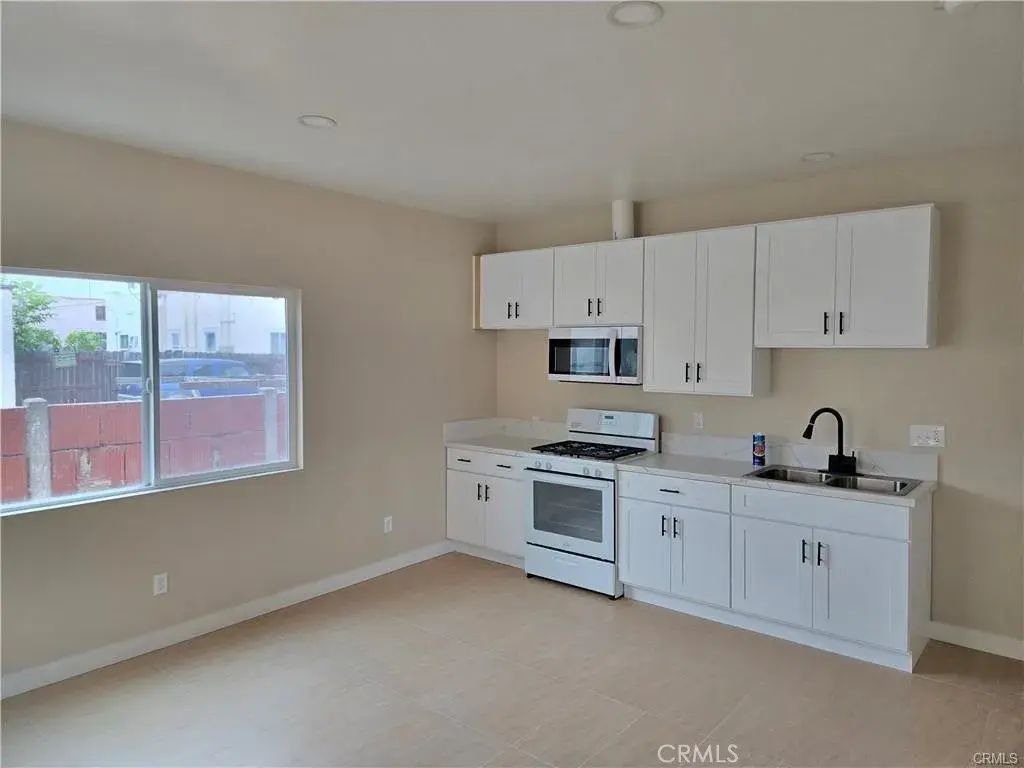 6010 Kansas, Los Angeles
