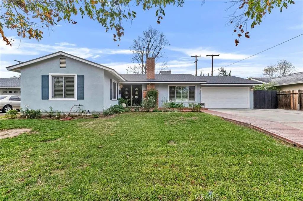 8009 Lena Ave, West Hills