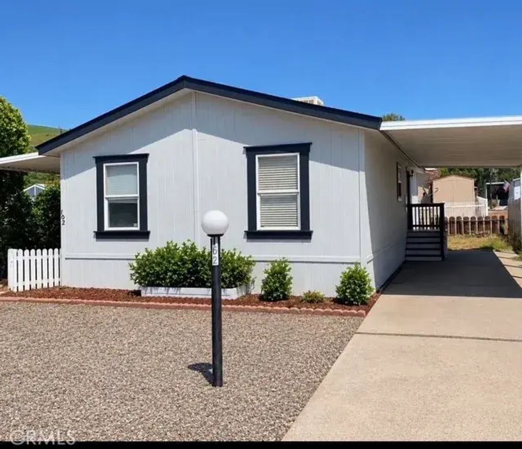 400 Sulphur Bank 102, Clearlake Oaks