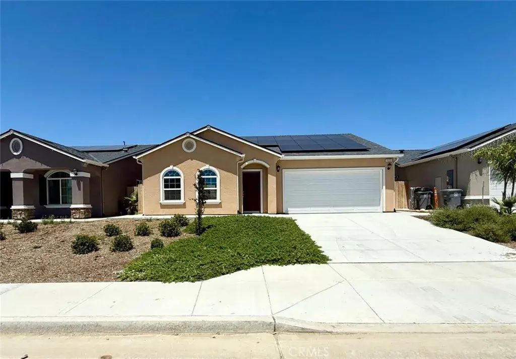 1133 Orange, Avenal