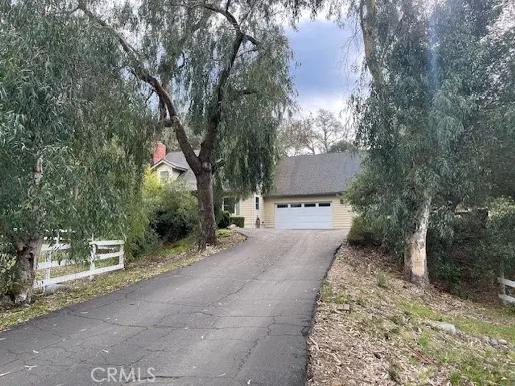 10905 Escondido, Atascadero