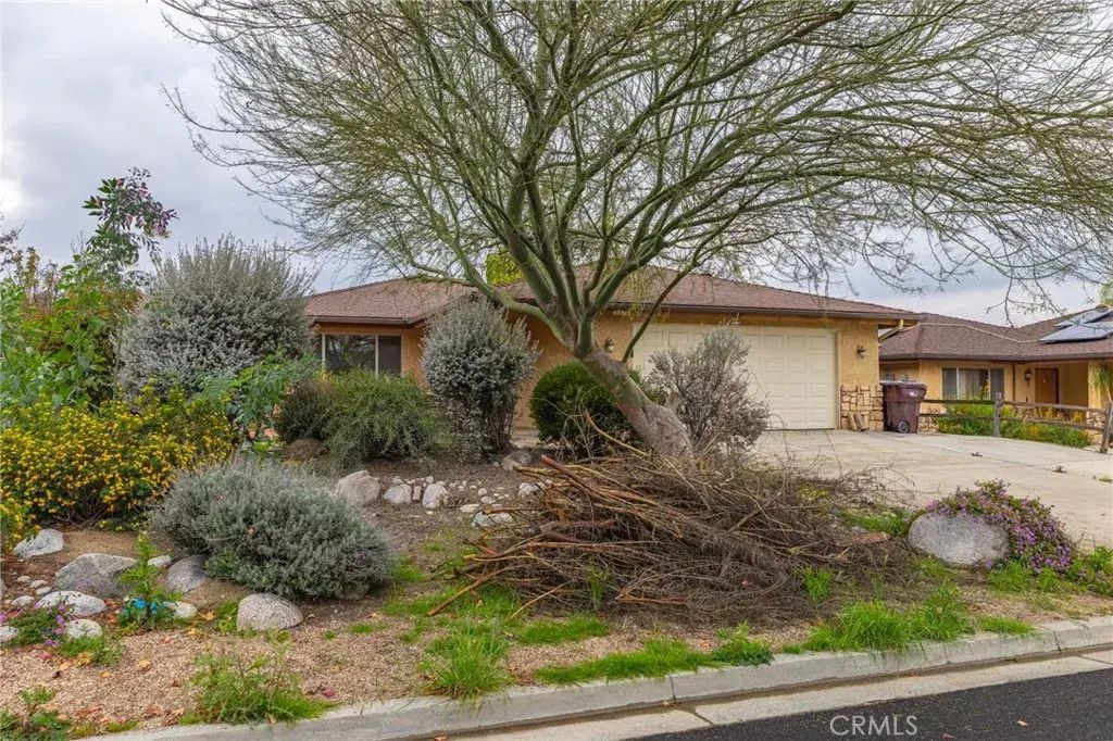 45943 Bentley, Hemet