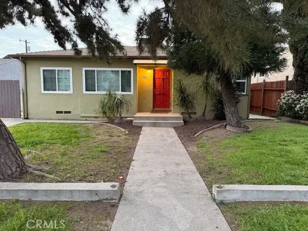 5851 Satsuma Avenue, North Hollywood
