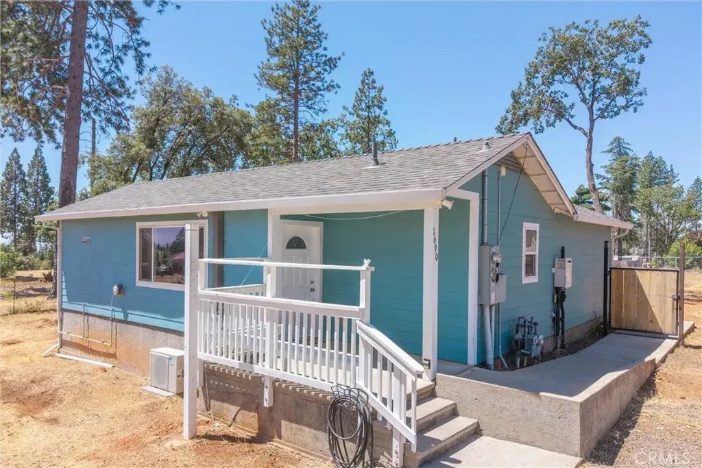 1690 Connell Lane, Paradise