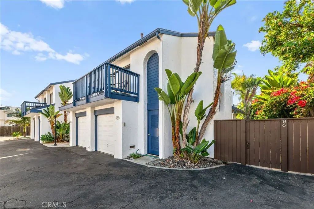 256 Juniper Ave B6, Carlsbad