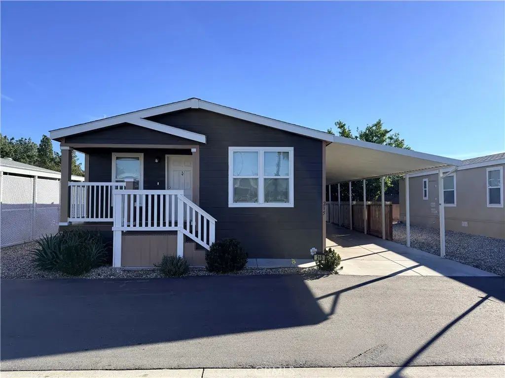 4400 W Florida 215, Hemet
