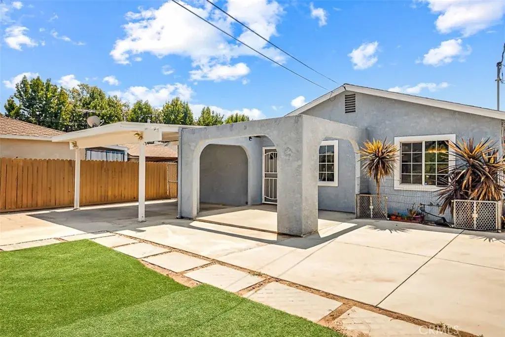 15112 Domino, Van Nuys