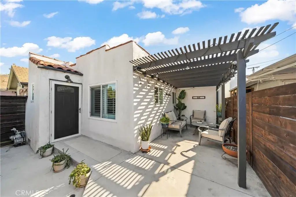 2324 E 14th, Long Beach