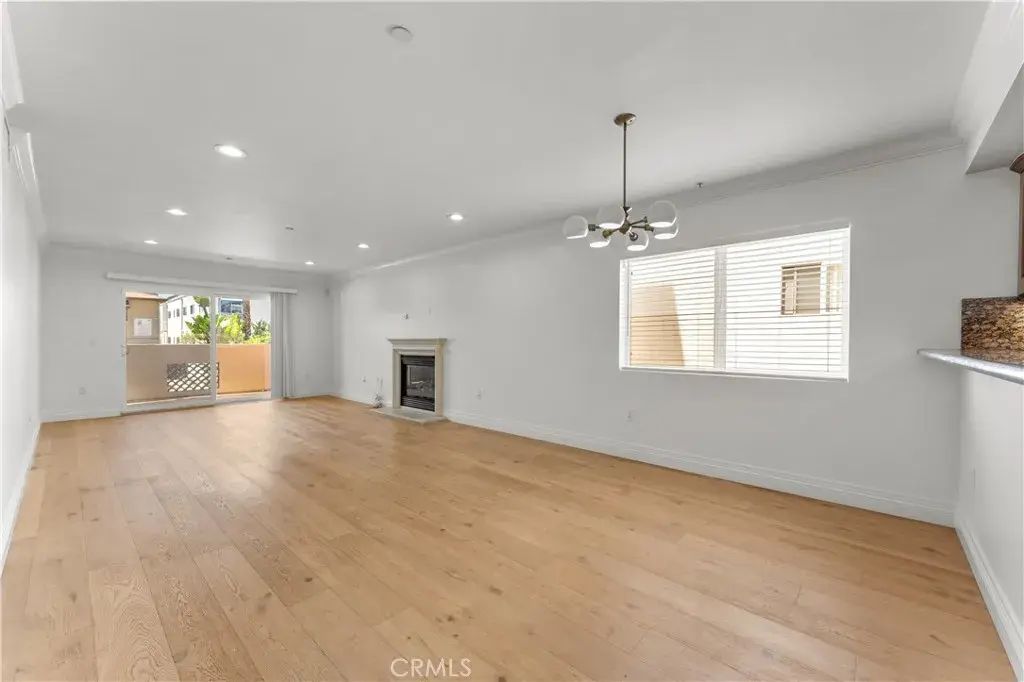 1246 Armacost 101, Los Angeles