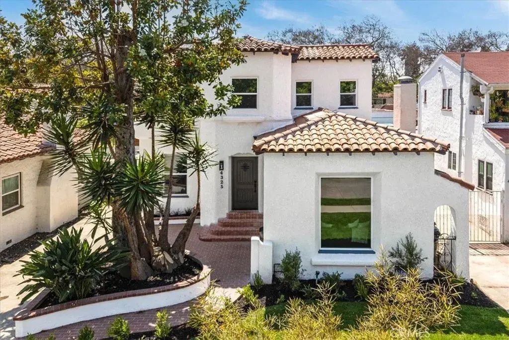 4325 9th Avenue, Los Angeles