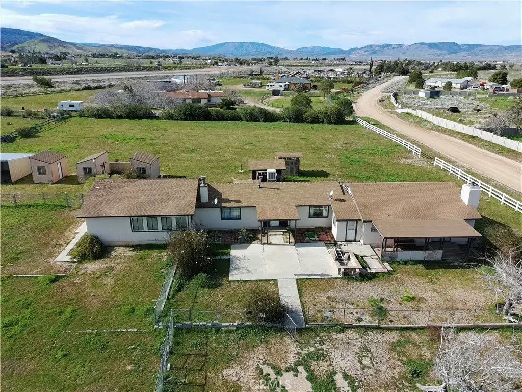 49549 250th Street, Lancaster