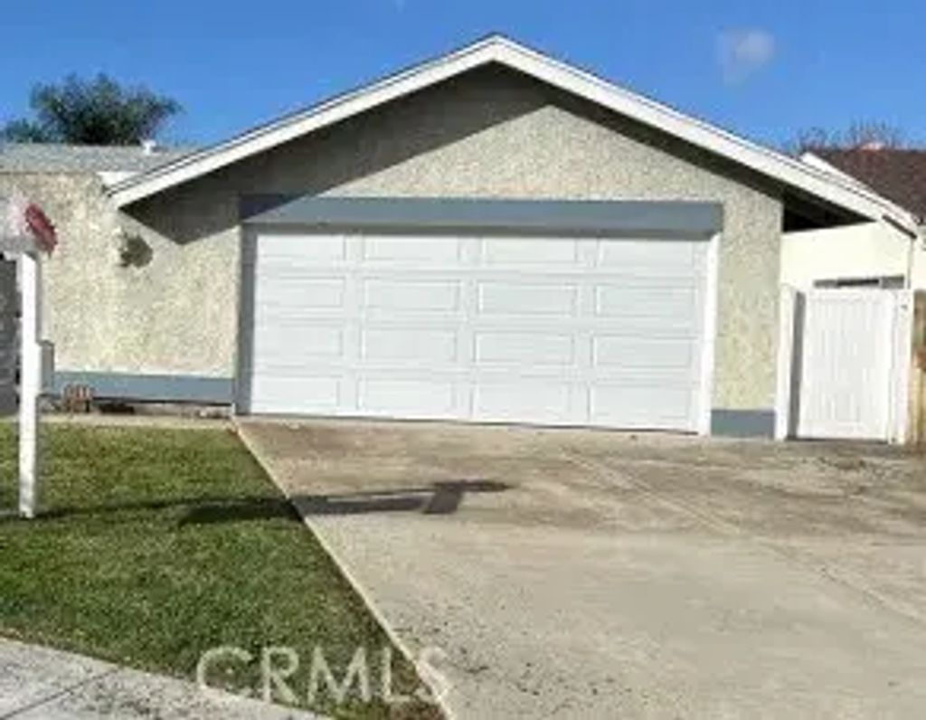 405 N Leaf Circle, Anaheim