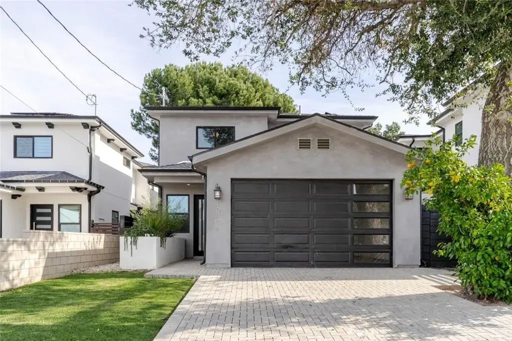 10754 Nassau Avenue, Sun Valley