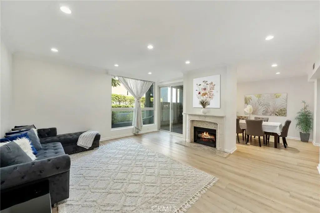 17711 Margate Street 105, Encino