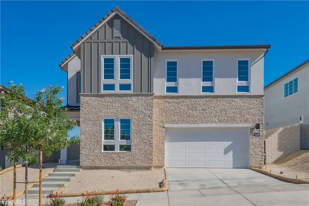 27562 Juniper Lane, Valencia