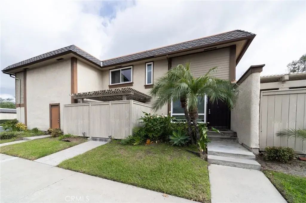 26283 Via Roble, Mission Viejo
