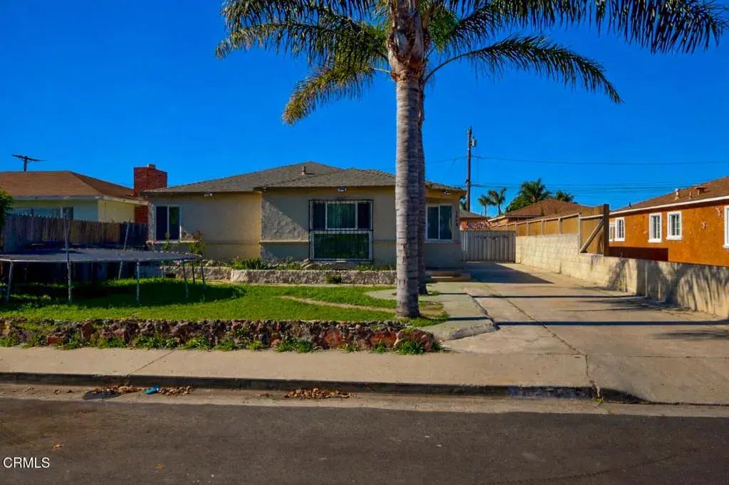 1425 S E Street, Oxnard