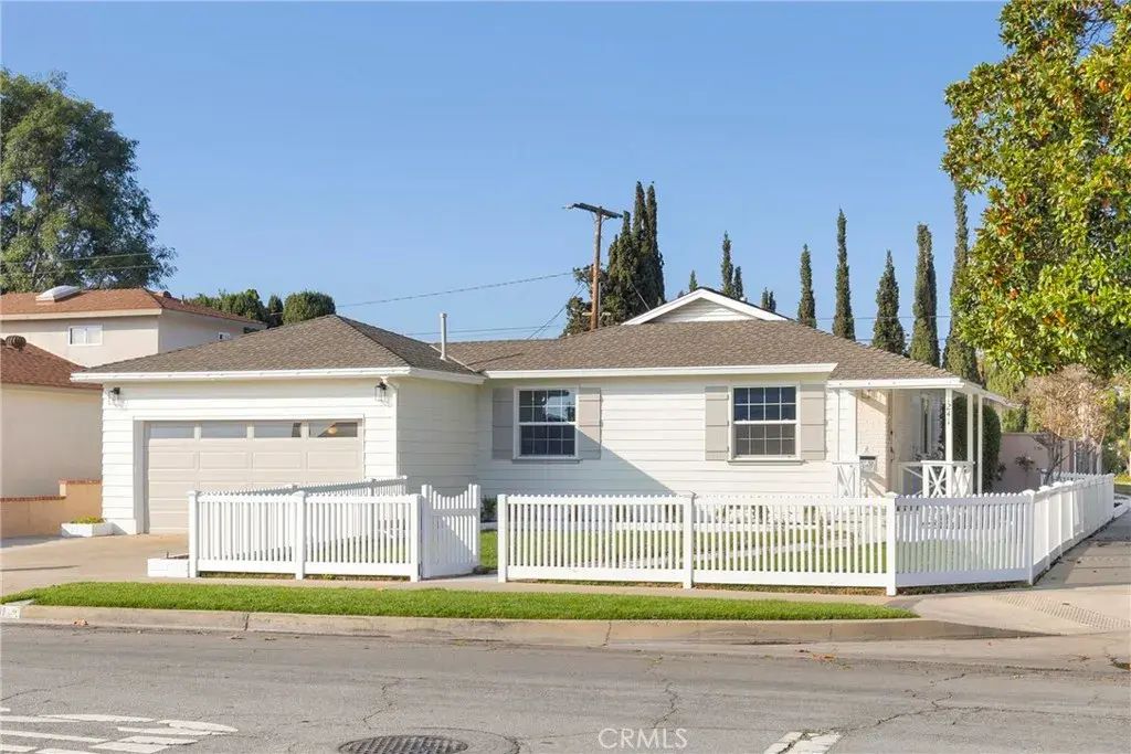 1241 E Mayfair, Orange