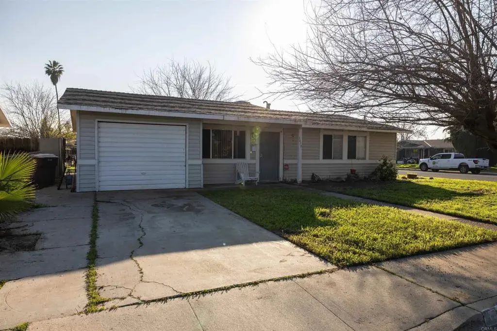 1410 Grayson Circle, Firebaugh