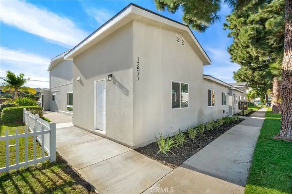 12571 Kensington Lane, Garden Grove