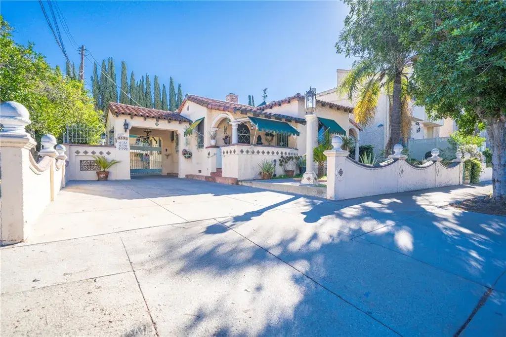 6130 Whitsett Ave, North Hollywood