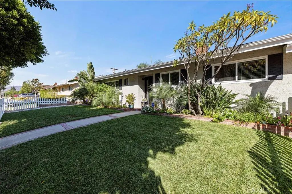 10124 Debra Avenue, Granada Hills