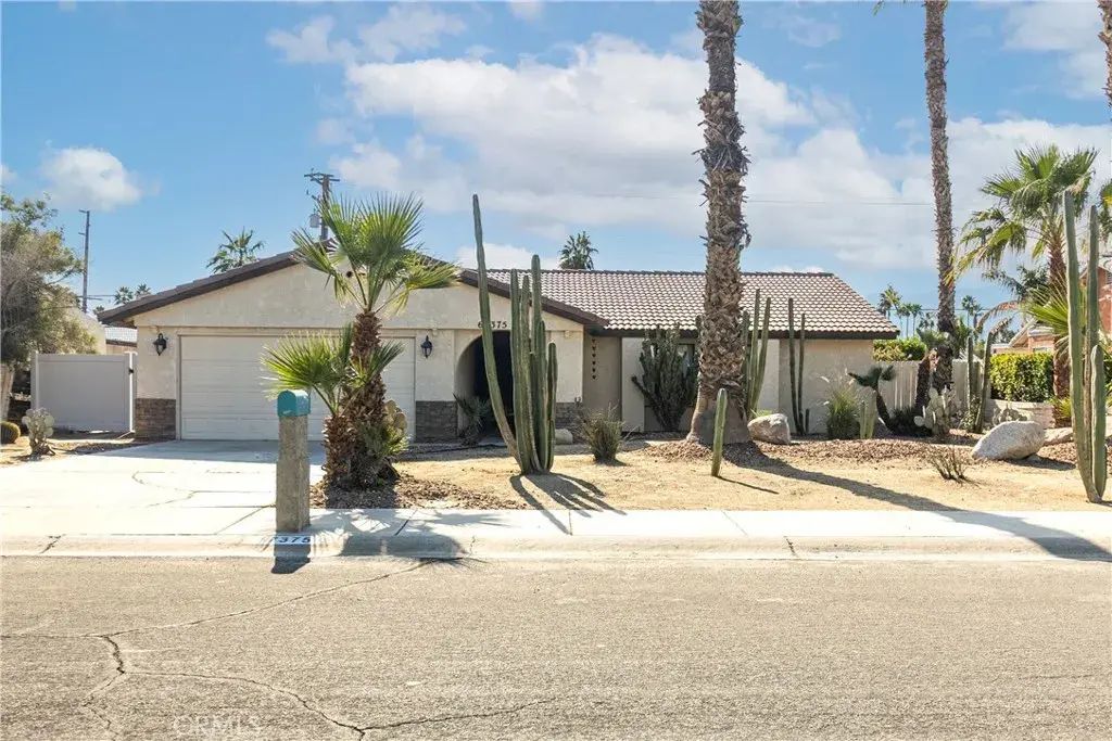 67375 Peineta, Cathedral City