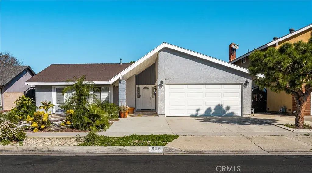 605 W Curie, Santa Ana