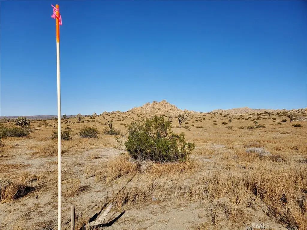 2 Longview, Palmdale