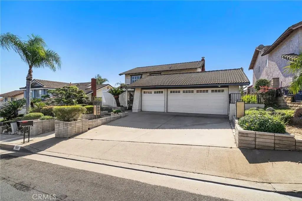 1001 W Yorktown, Montebello