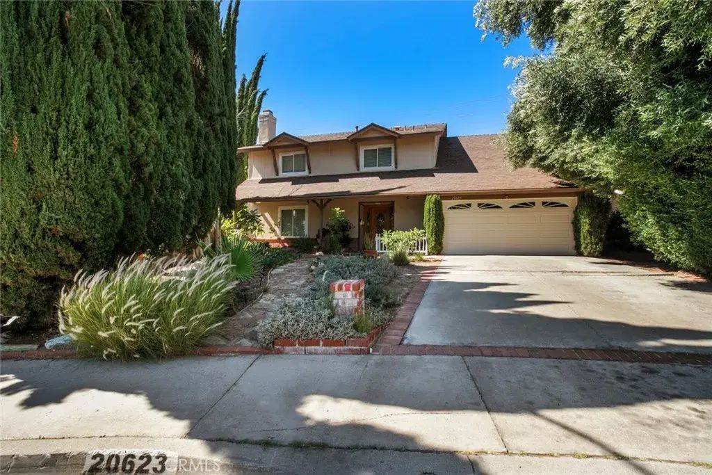 20623 Russ Jay Street, Saugus