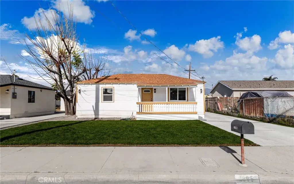 1095 E Phillips, Pomona