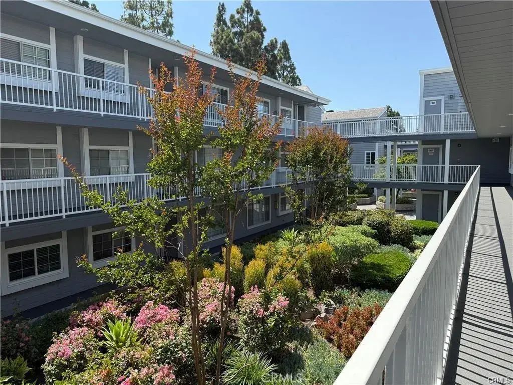 1410 Brett 337, San Pedro