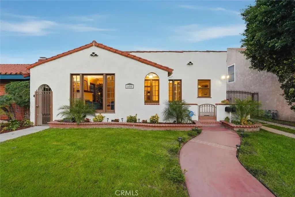 650 Roycroft, Long Beach
