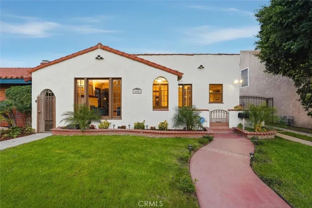 650 Roycroft, Long Beach