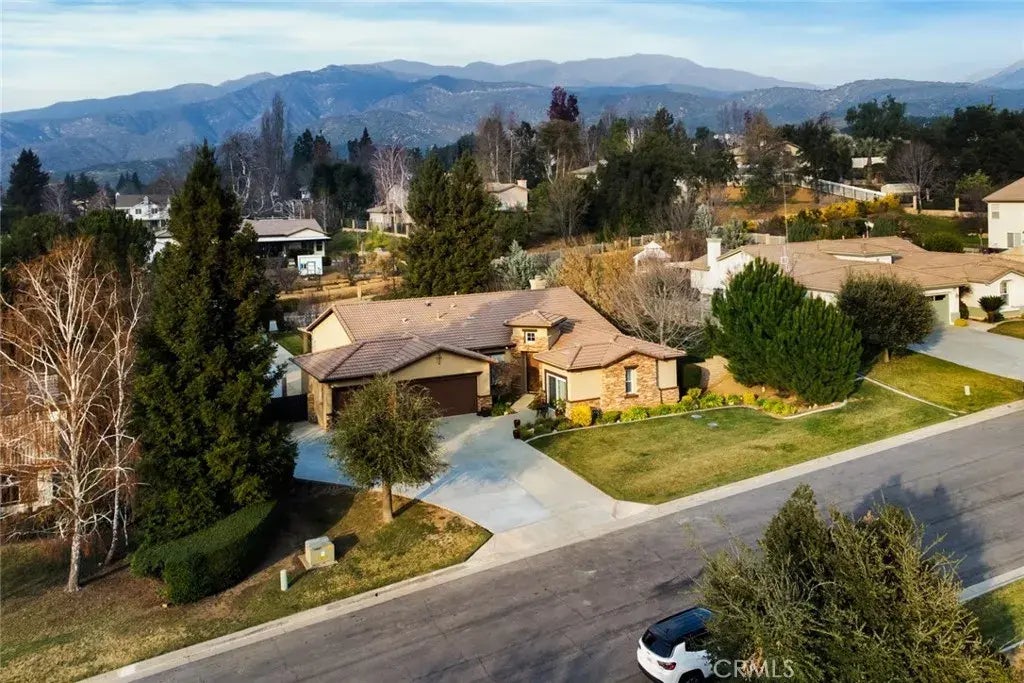 38808 Finch, Yucaipa